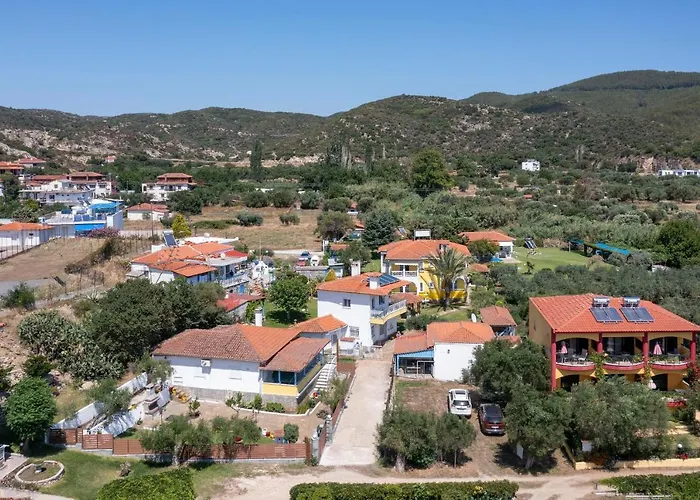 Nyaraló Isabella Toróni